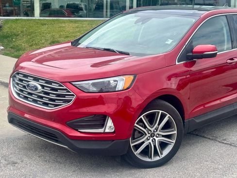 Used 2024 Ford Edge Titanium AWD/4WD image 2