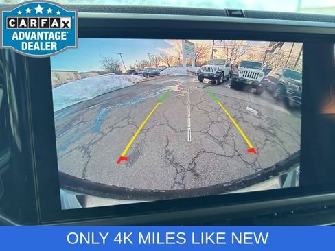 Used 2025 Jeep Wrangler Sport S image 15