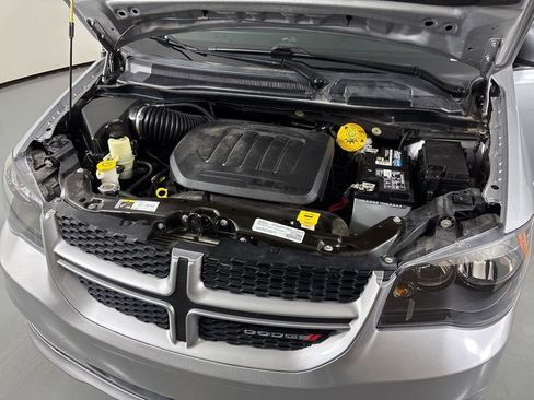 Used 2019 Dodge Grand Caravan GT image 36