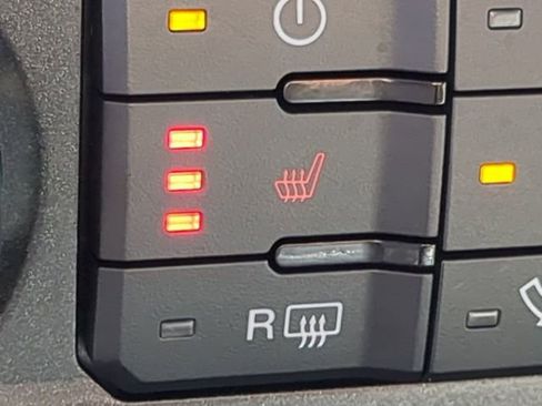 Certified 2019 Ford F250 XLT w/ XLT Premium Package image 23