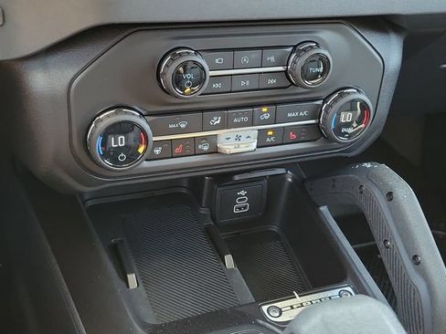 Used 2026 Ford Bronco Badlands AWD/4WD image 29