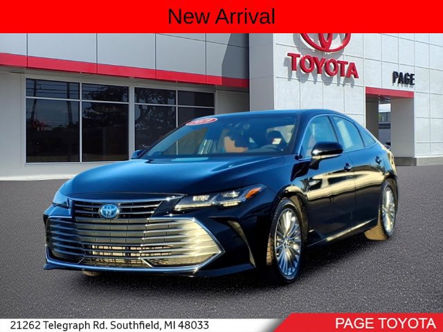 Used 2019 Toyota Avalon Limited w/ All Weather Liner Package FWD image 1