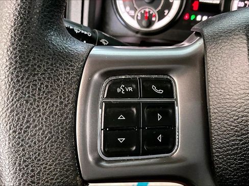 Used 2021 RAM 1500 Classic SLT RWD image 11