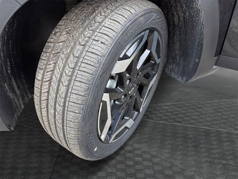 New 2025 Kia Seltos SX w/ SX Sunroof Package image 19