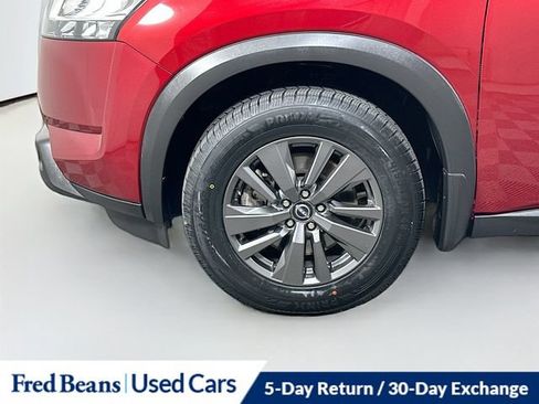 Used 2022 Nissan Pathfinder SV w/ SV Premium Package AWD/4WD image 39