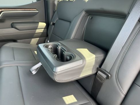 Used 2025 GMC Sierra 1500 Elevation w/ Elevation Premium Package AWD/4WD image 18