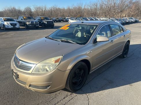 Used 2007 Saturn Aura XE image 2