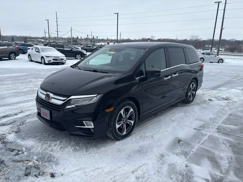 Used 2018 Honda Odyssey Touring image 4