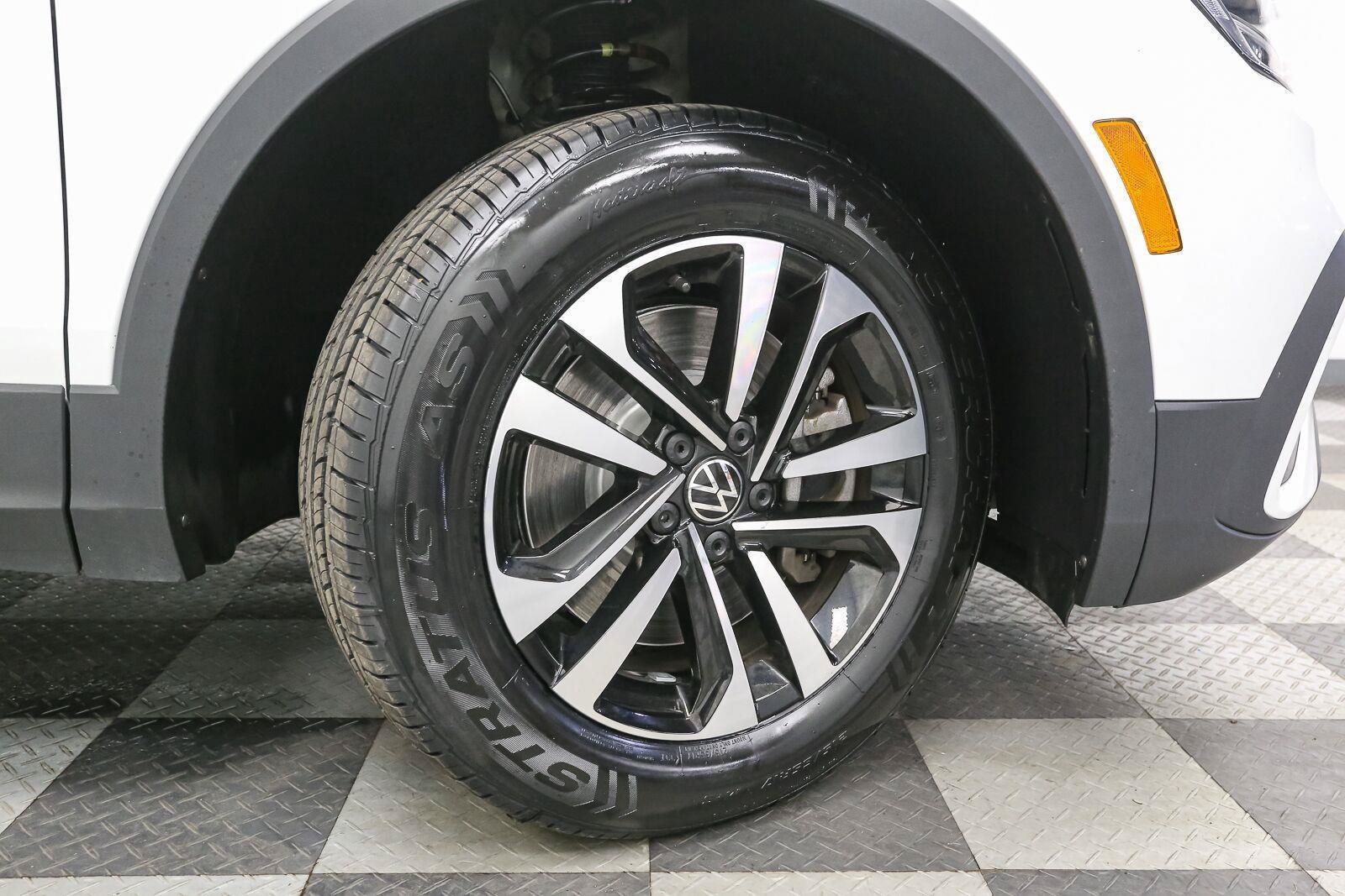 Certified 2024 Volkswagen Tiguan S AWD/4WD image 17