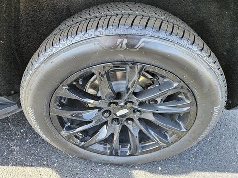 Certified 2024 Cadillac Escalade Sport w/ LPO, ONYX Package image 26