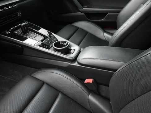 Used 2020 Porsche 911 Carrera S image 20