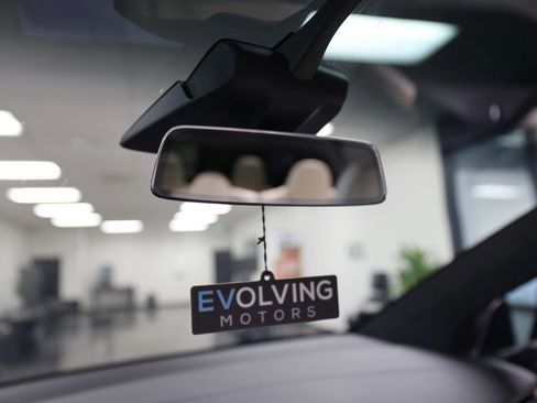 Used 2020 Tesla Model X Long Range image 31