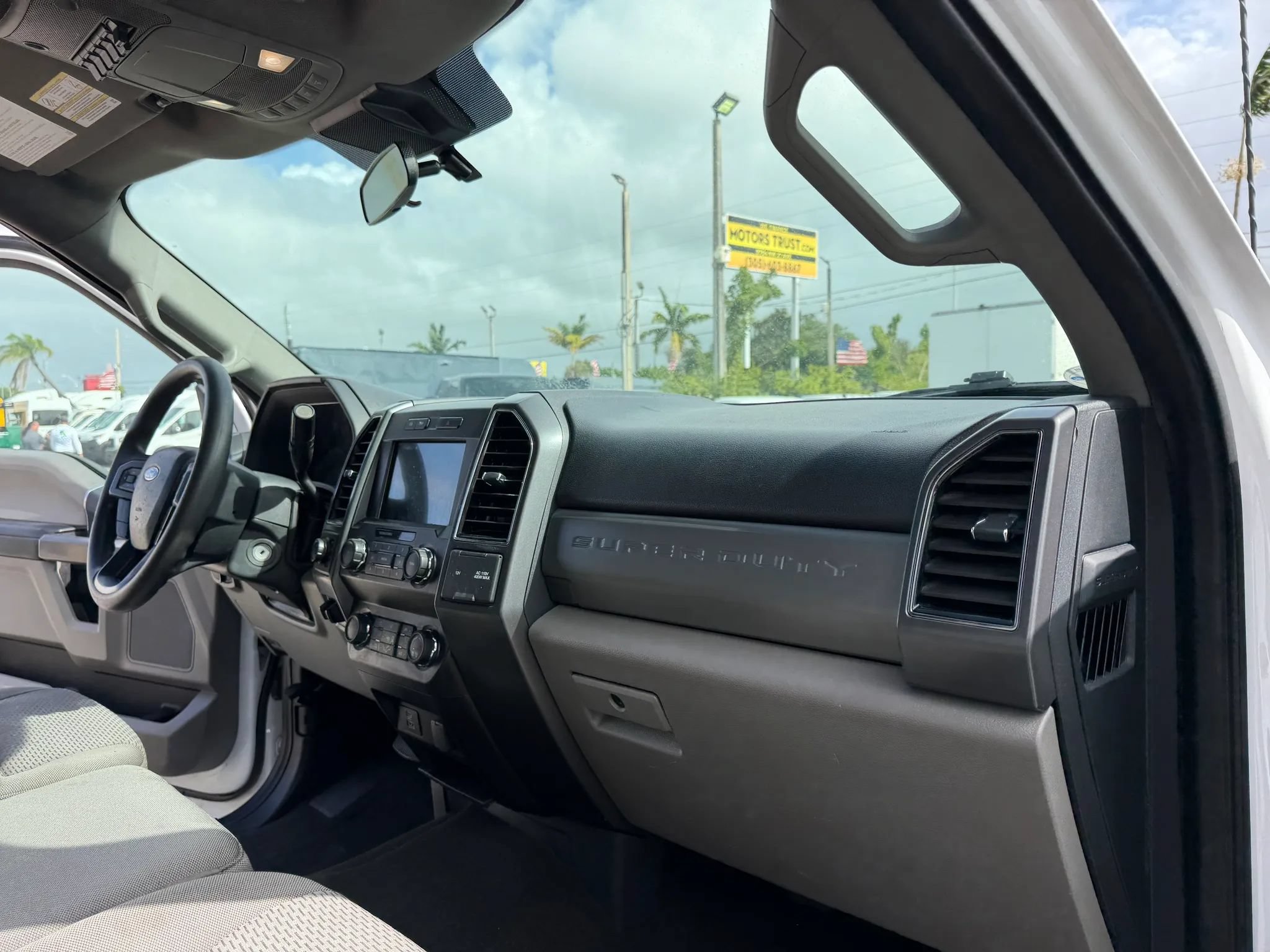 Used 2022 Ford F350 4x4 Crew Cab XLT image 19