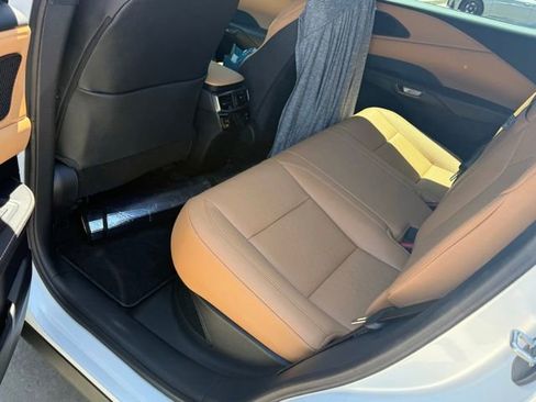 Used 2025 Lexus RX 350 w/ Convenience Package AWD/4WD image 8