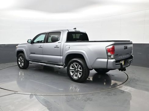 Used 2019 Toyota Tacoma Limited AWD/4WD image 7