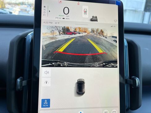 New 2026 Volvo EX30 Plus w/ Protection Package Premier image 16