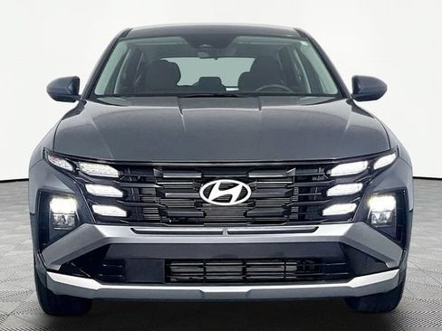 Certified 2026 Hyundai Tucson SE FWD image 3
