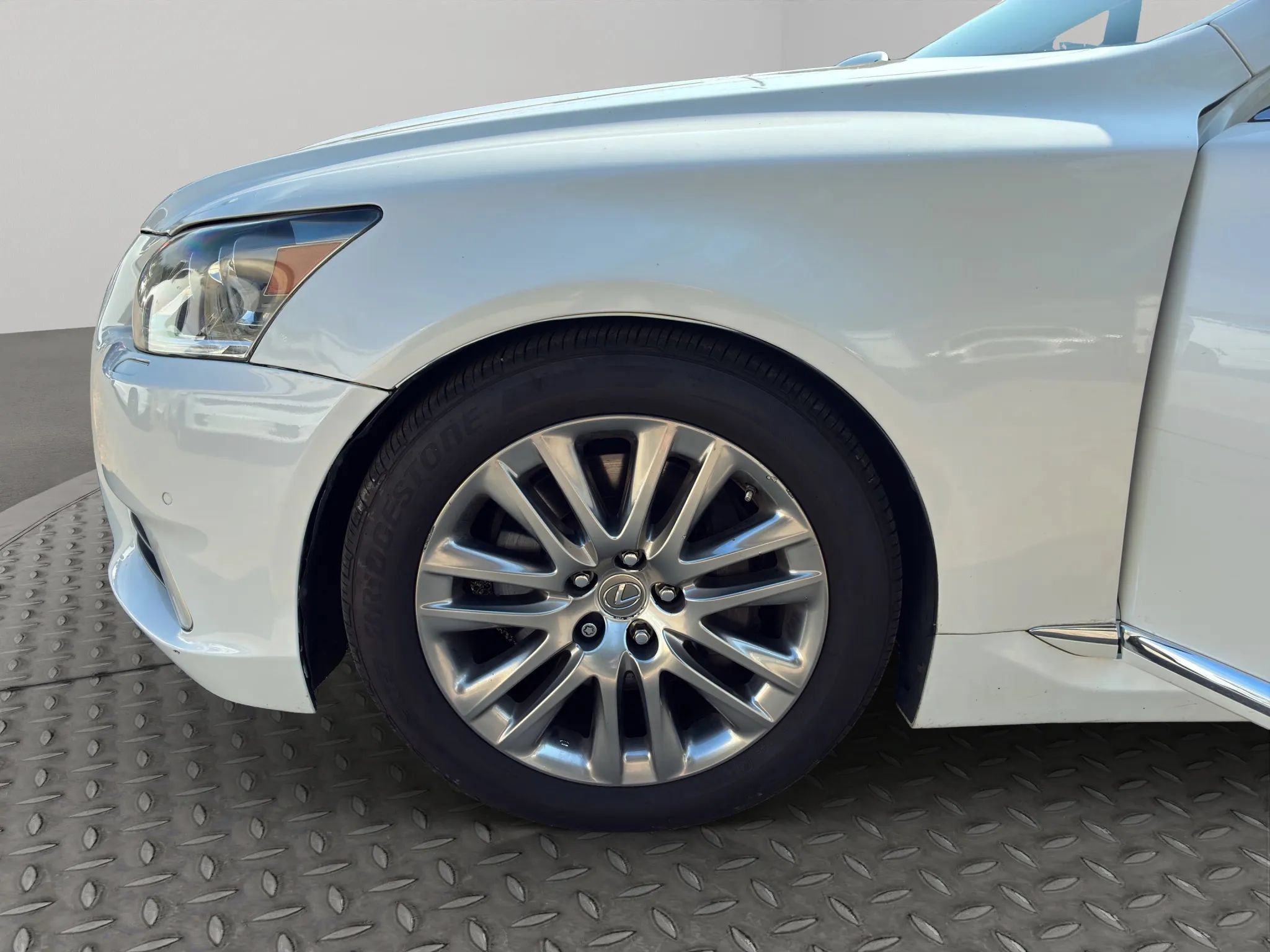 Used 2013 Lexus LS 460 AWD w/ Comfort Pkg image 26