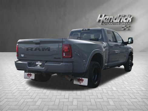 Used 2025 RAM 3500 Limited AWD/4WD image 10