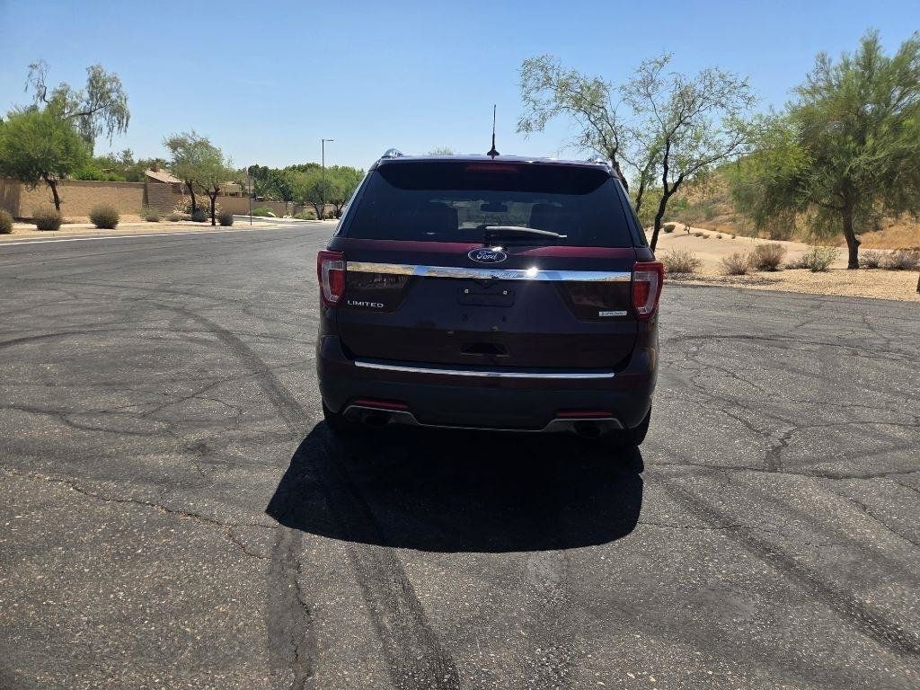 Used 2018 Ford Explorer Limited w/ Equipment Group 301A FWD image 6
