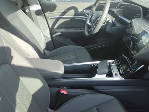 Certified 2024 Audi Q8 e-tron Premium Plus image 27