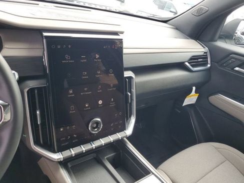 New 2026 GMC Acadia Elevation image 26