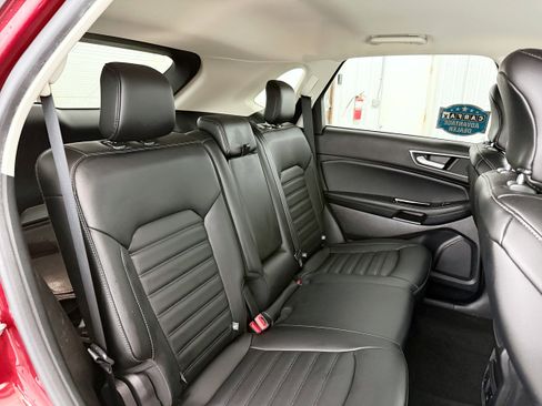 Used 2019 Ford Edge SEL w/ Equipment Group 201A image 28