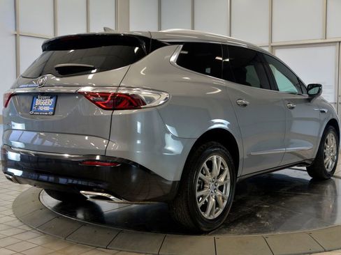 Used 2024 Buick Enclave Essence w/ Experience Buick Package image 8