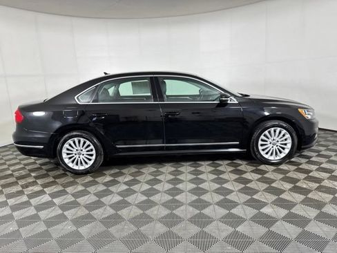 Used 2016 Volkswagen Passat 1.8T SE FWD image 2