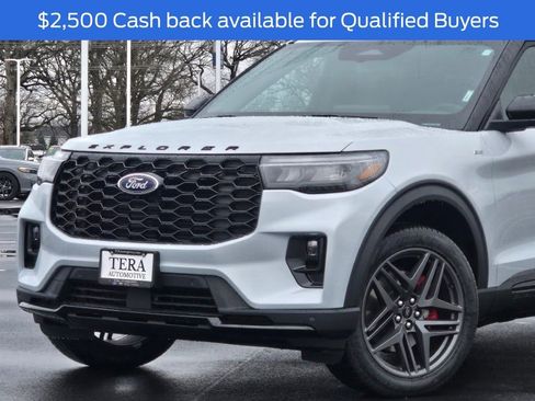 New 2026 Ford Explorer ST-Line w/ ST-Line Street Pack image 2