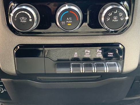 Used 2025 RAM 1500 Classic Warlock AWD/4WD image 30