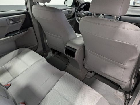 Used 2015 Toyota Camry LE FWD image 16