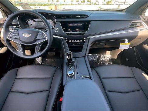 New 2026 Cadillac XT5 Luxury w/ LPO, Floor Liner Package FWD image 7