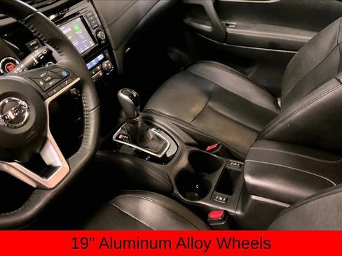 Used 2020 Nissan Rogue SL image 18