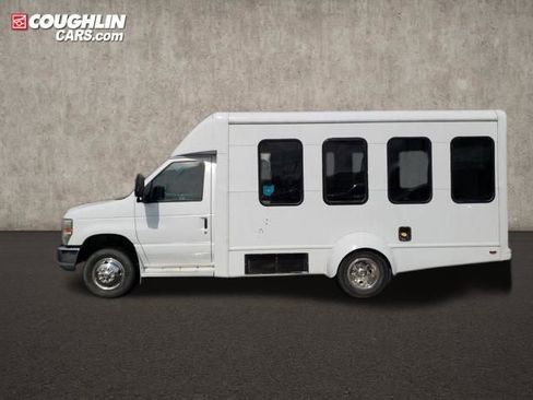 Used 2011 Ford E-350 and Econoline 350 Super Duty w/ Shuttle Bus Prep Pkg image 4