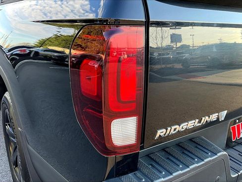 Used 2023 Honda Ridgeline Black Edition image 24