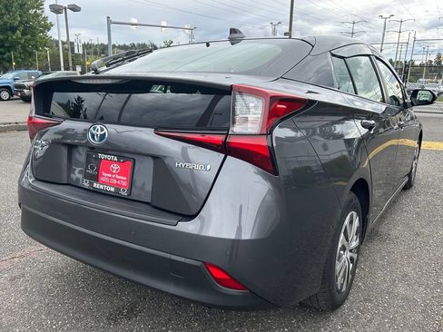 Certified 2022 Toyota Prius LE AWD/4WD image 5