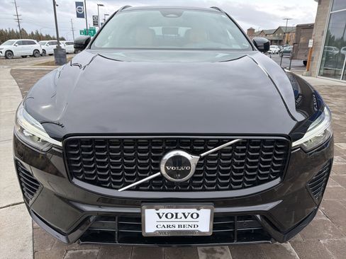 Used 2023 Volvo XC60 T8 Ultimate w/ Climate Package image 6