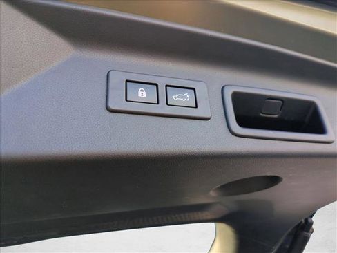 Certified 2025 Subaru Forester Premium image 7