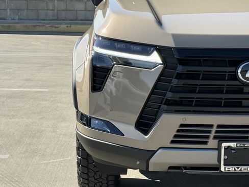 New 2026 Lexus GX 550 AWD/4WD image 7