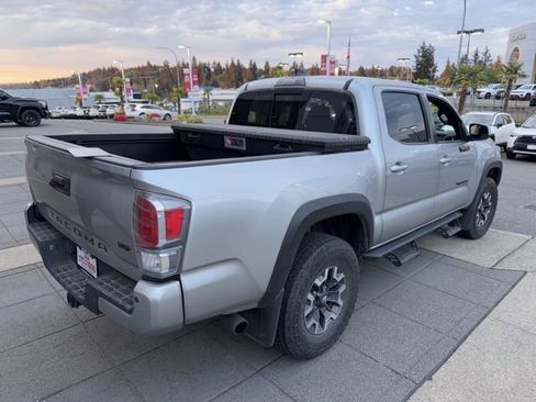 Used 2023 Toyota Tacoma TRD Off-Road w/ Advanced Technology Package AWD/4WD image 3