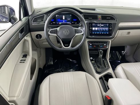 Used 2022 Volkswagen Tiguan SE image 21