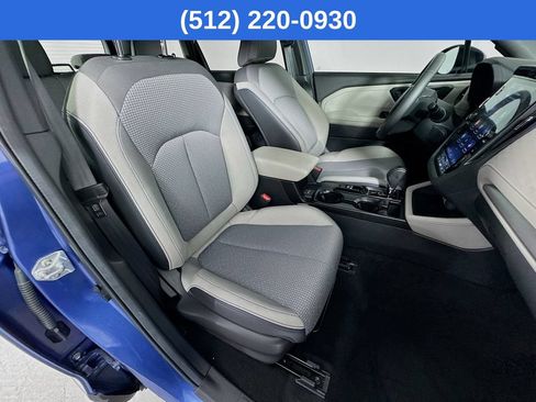 Used 2026 Subaru Forester Premium AWD/4WD image 36