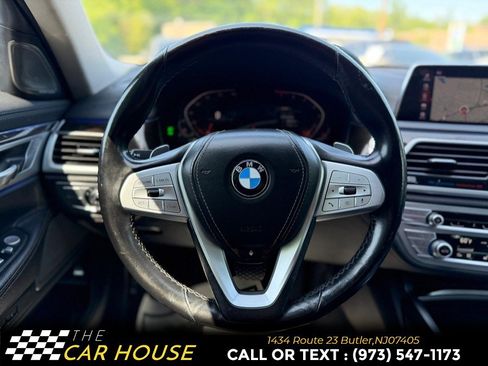 Used 2021 BMW 740i RWD image 27