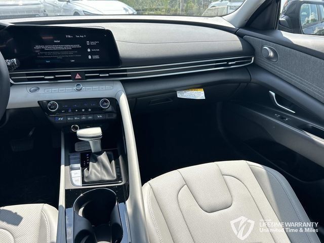 New 2026 Hyundai Elantra Limited FWD image 19