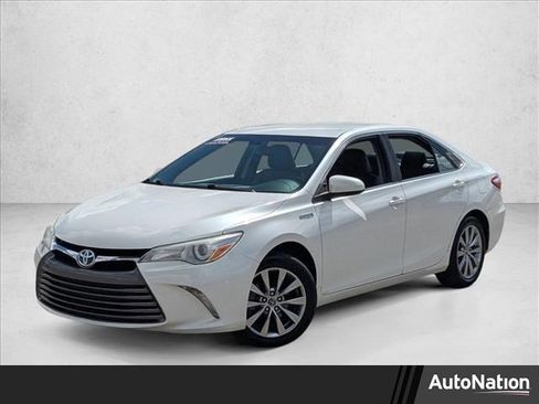 Used 2015 Toyota Camry XLE image 1