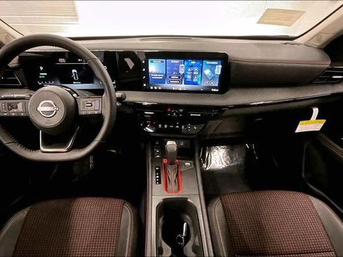 New 2026 Nissan Kicks SR w/ SR Premium Package FWD image 5
