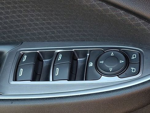 Used 2024 Chevrolet Malibu LT FWD image 25