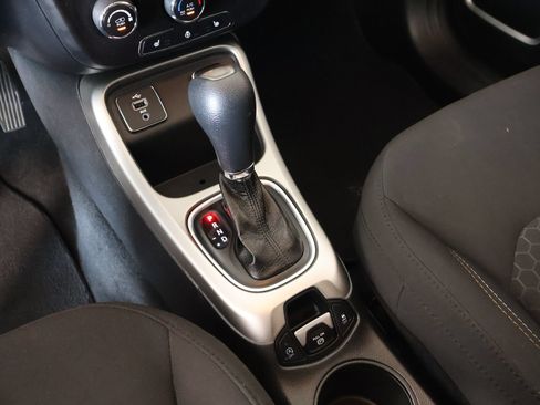 Used 2018 Jeep Compass Sport w/ Cold Weather Group FWD image 8