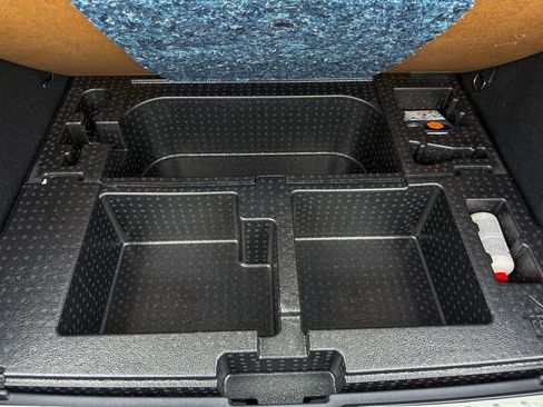 New 2025 Nissan Kicks SR w/ SR Premium Package image 37